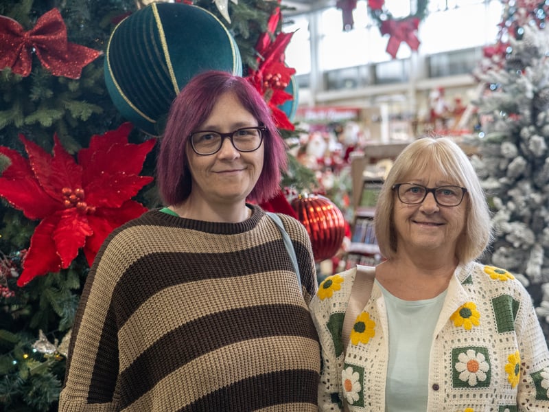  Emma Smith and Phyllis Smith. Picture: Alec Chapman