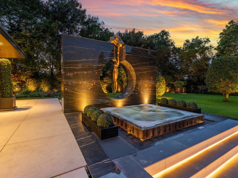 Longford House (Credit: Fine & Country)