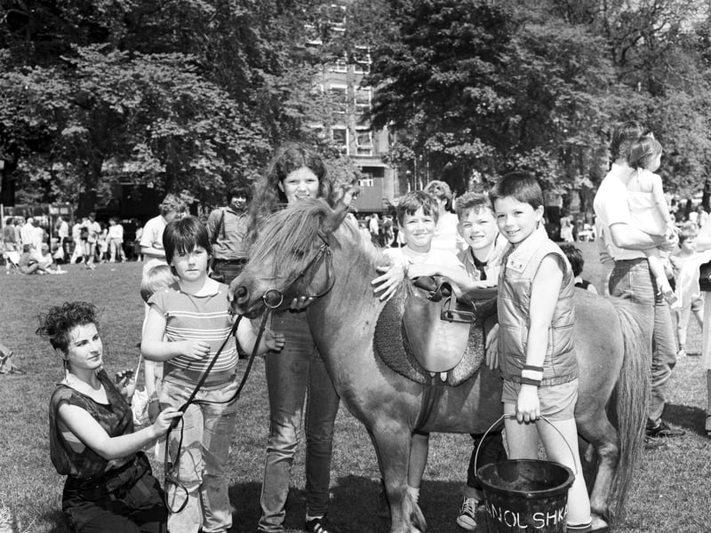 Nanoushka provides pony rides for children at The Meadows festival in Edinburgh, June 1985.