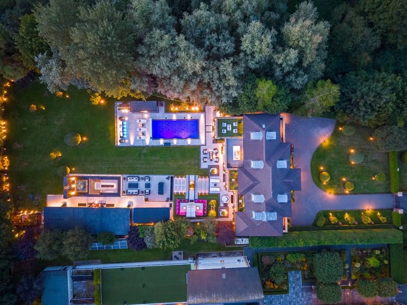 Longford House (Credit: Fine & Country)