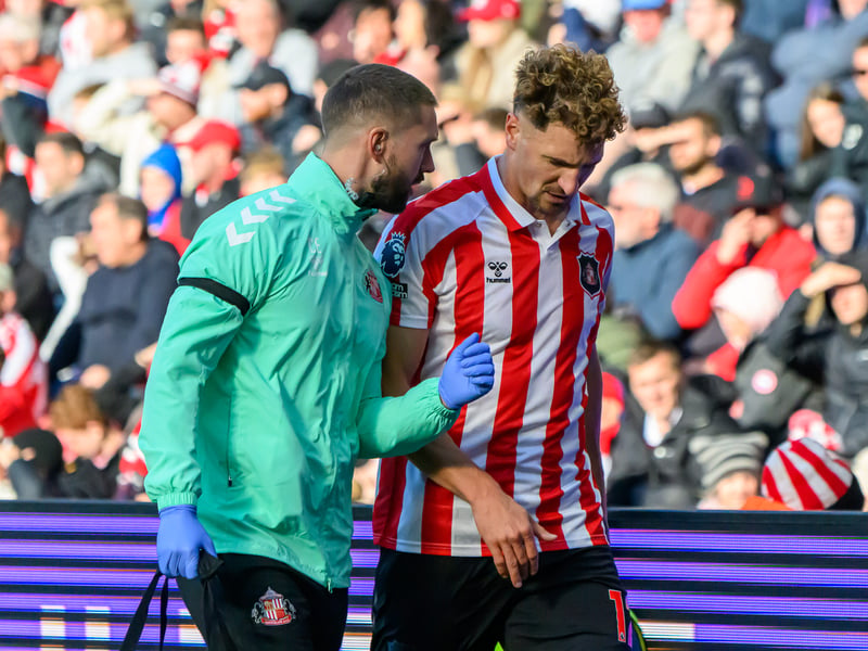 Sunderland are confident the hamstring injury suffered by Meunier last weekend is not serious but Le Bris has already confirmed that this game will come too soon for the versatile Belgian.