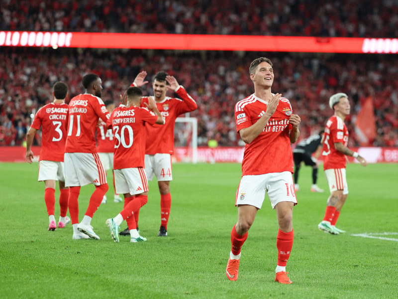 An injury scare for Benfica ahead of a big week of fixtures, he was surprisingly included on the bench against Vitoria Guimaraes at the weekend. He came off the bench to secure a 2-0 win late on, and is in line to return to the starting XI when Celtic visit Lisbon.
