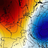Weather map shows thunderstorms heading for Ireland as warning issued