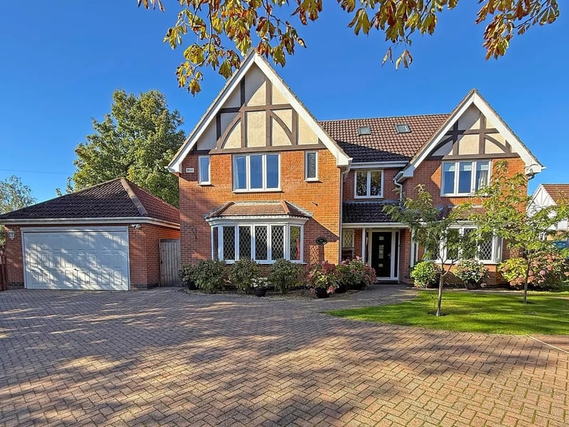 This six bedroom and four bathroom detached house is for sale with Verity Frearson for £950,000