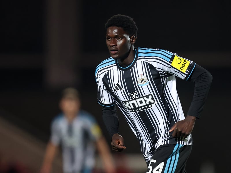 Made his presence felt with pace and power. An explosive start to the game, just lacked the composure needed to threaten the goalkeeper. Faded afterwards and was withdrawn early in the second half.