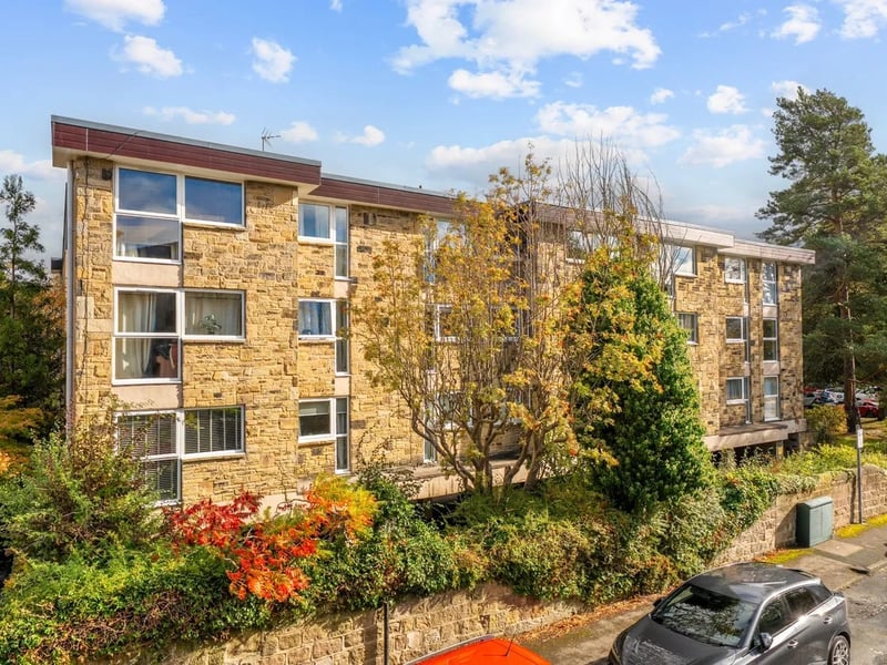 This one bedroom and one bathroom flat is for sale with Myrings Estate Agents for £180,000