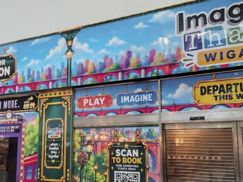 Located directly within the Grand Arcade Shopping Centre, this massive family attraction spreads over three floors and features over 40 interactive learning experiences tailored for kids aged 2–10. Children can immerse themselves in realistic role-play villages (becoming firefighters, builders, or bakers) or get messy making custom slime and bath bombs in the science zones.