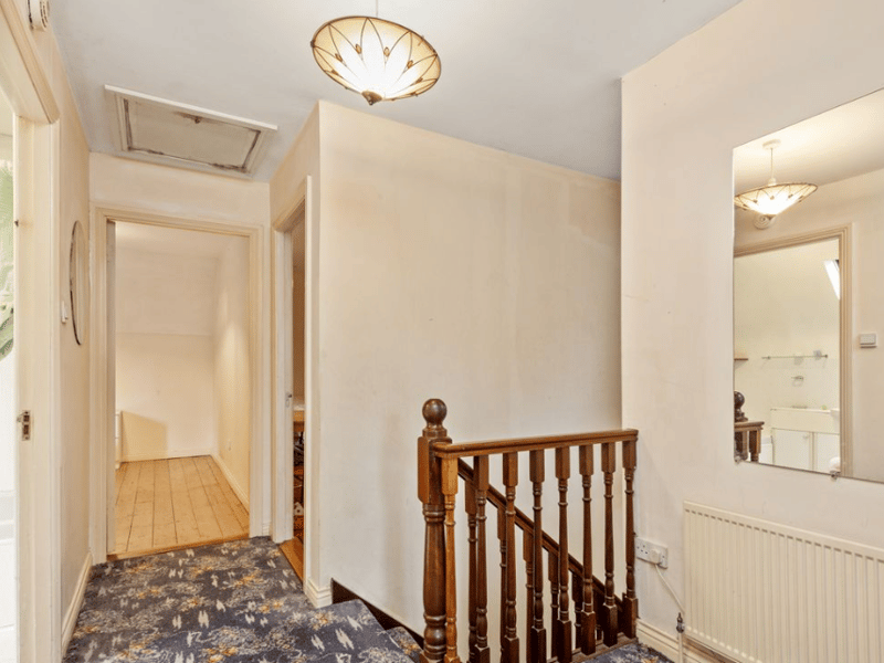 Staircase landing