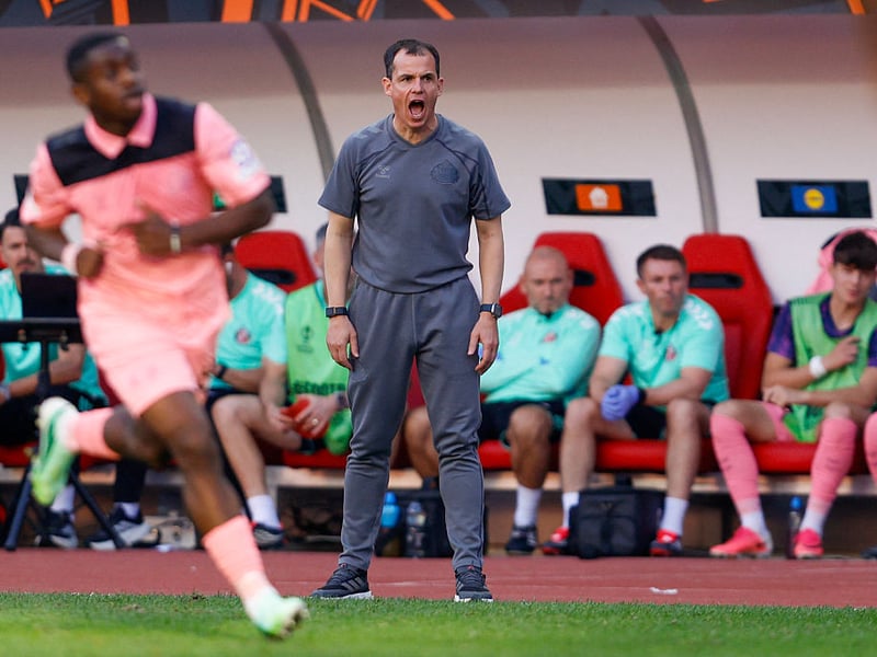 Regis Le Bris shouts to players during the Europa League round 1 day 2 football match between SCU Torreense and Sunderland AFC.