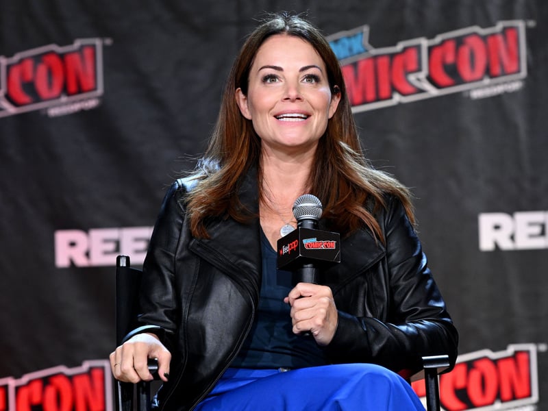 Welling will be joined by Smallville’s Lois, Erica Durance during his appearance at Comic Con Scotland 2026. She is charging £40 per picture and per autograph (plus booking fees).