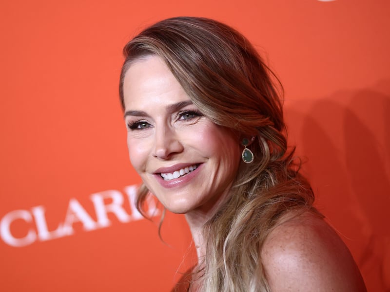Julie Benz is charging £35 per photo and per autograph while appearing at Comic Con Scotland 2026. She played Darla in Buffy, Rita Bennett on Dexter, with other roles including Rambo, Training Day and more (plus booking fees).