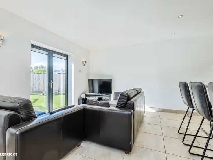  It's a spacious and versatile five bedroom extended detached family home, offering modern living, flexible accommodation and excellent outdoor space.