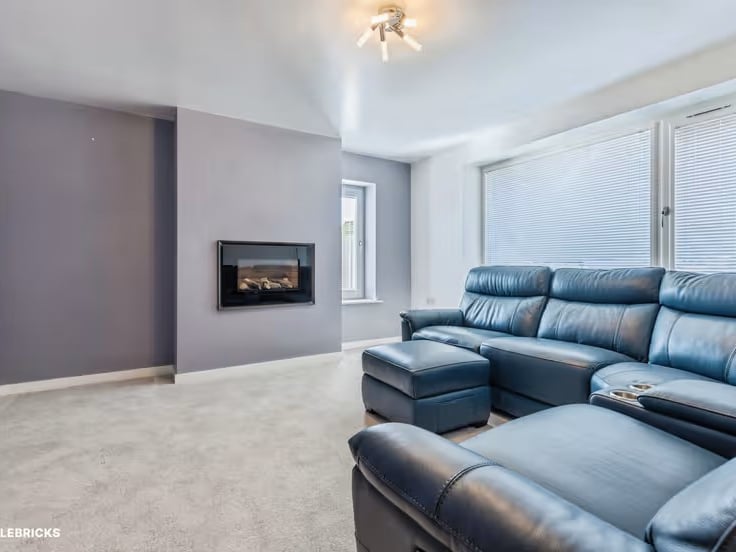  It's a spacious and versatile five bedroom extended detached family home, offering modern living, flexible accommodation and excellent outdoor space.
