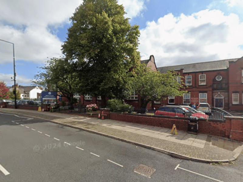 Situated on Wigan Lane, the stone remnants of this ancient cross mark the final stop of Lady Mabel's historic penance. Locals have long reported seeing a veiled, crying woman in grey lingering around the cross late at night before vanishing into thin air.