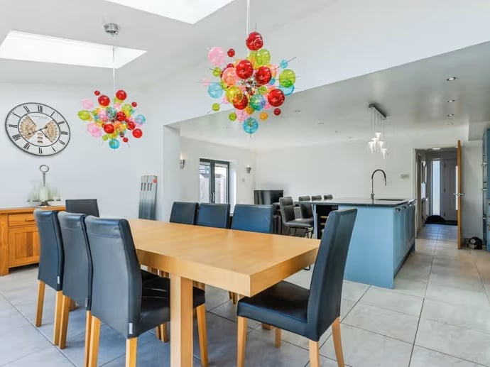  It's a spacious and versatile five bedroom extended detached family home, offering modern living, flexible accommodation and excellent outdoor space.