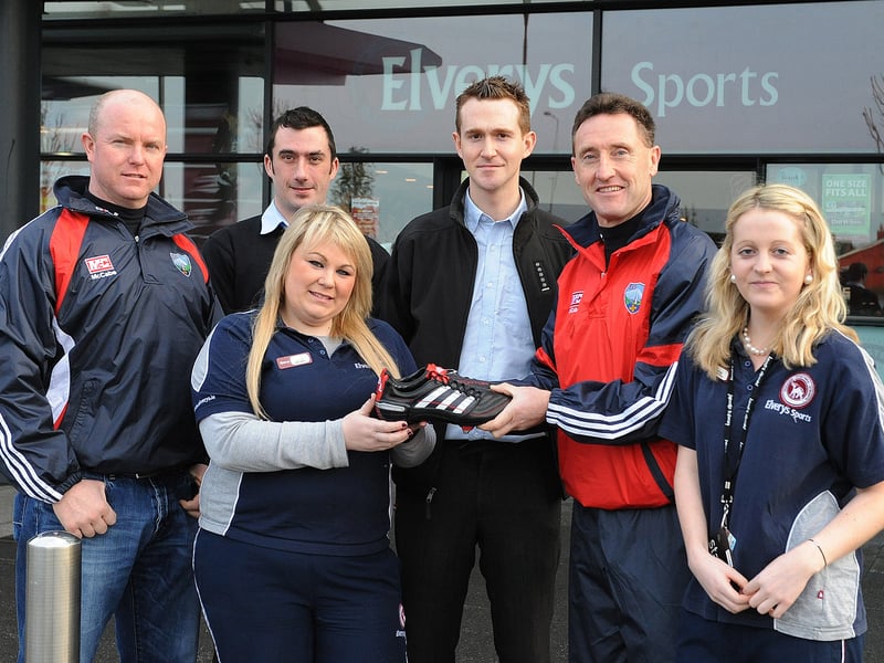 L-R: Shane McGuinness (Louth team coordinator), Oisin de Lange, Peter Fitzpatrick (Louth GAA), Stephen Hackett and Eimear McGuinness (Elverys)