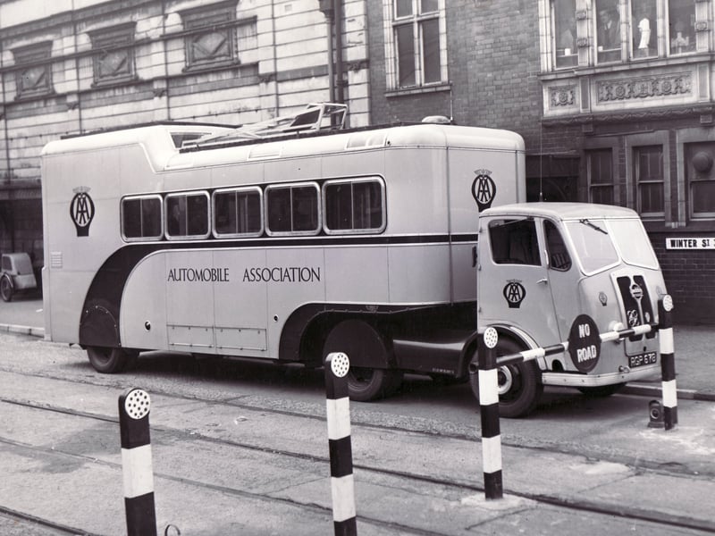 Preparations for the British Association Meeting - 28th August 1956
In Sheffield to handle car parking arrangements is 'Jumbo', the latest and largest mobile office of the Automobile Association.  Situated in Winter Street the vehicle has a 50 foot aerial mast when fully erected.