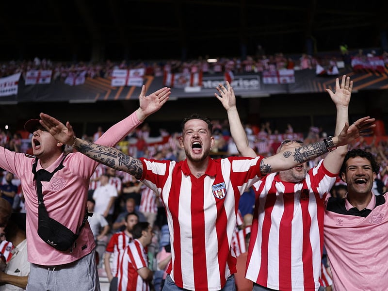 Sunderland fans celebrate after late Europa League drama.