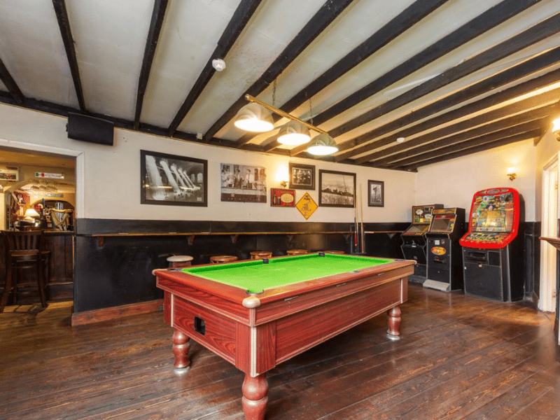 Pool table