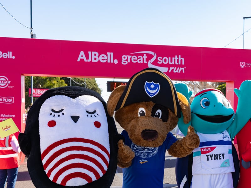 AJ Bell Great South Run Mascot race