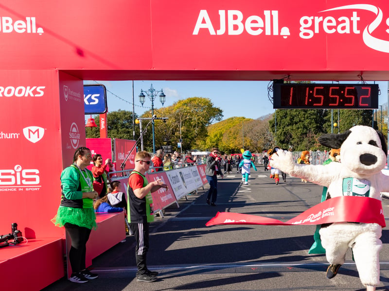 AJ Bell Great South Run Mascot race