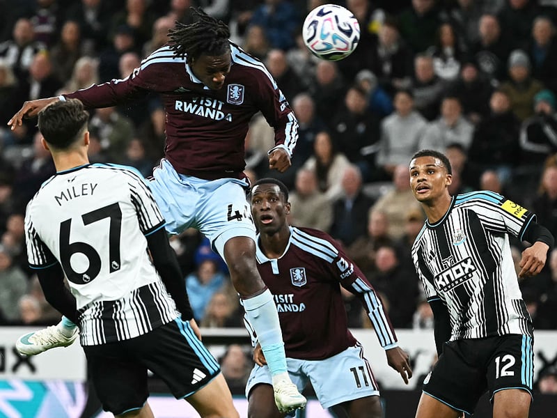 In no man’s land as Johan Manzambi was left unmarked to head home the opener. Came into the game a little more in the second half with crosses into the box. 