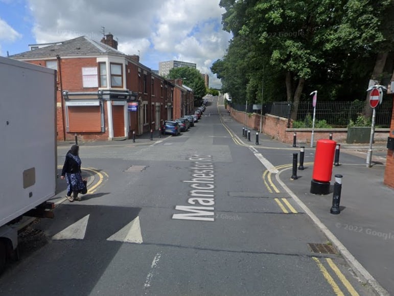 What: Temporary traffic lights
Why: Excavate a channel from the manhole to the footway to allow monitor access from the footway to prevent pollution incidents. (United Utilities Water)
When: Oct 24-Oct 25