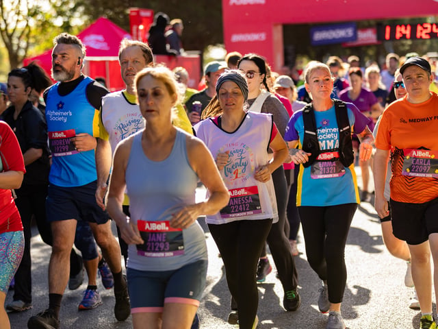 Great South Run purple wave