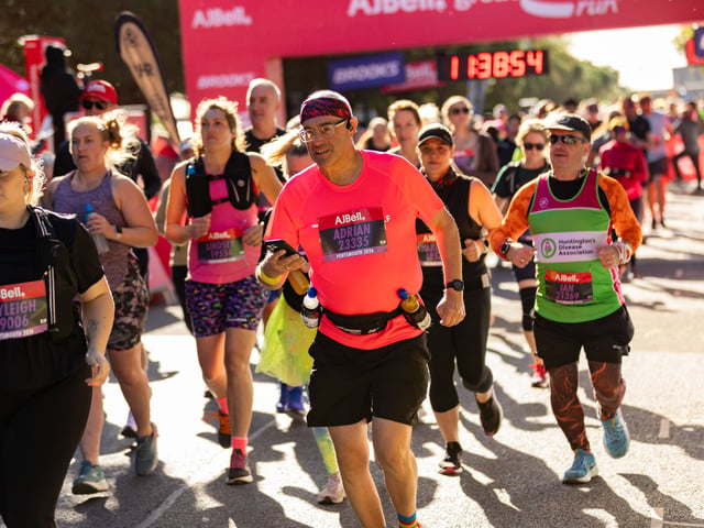 Great South Run purple wave