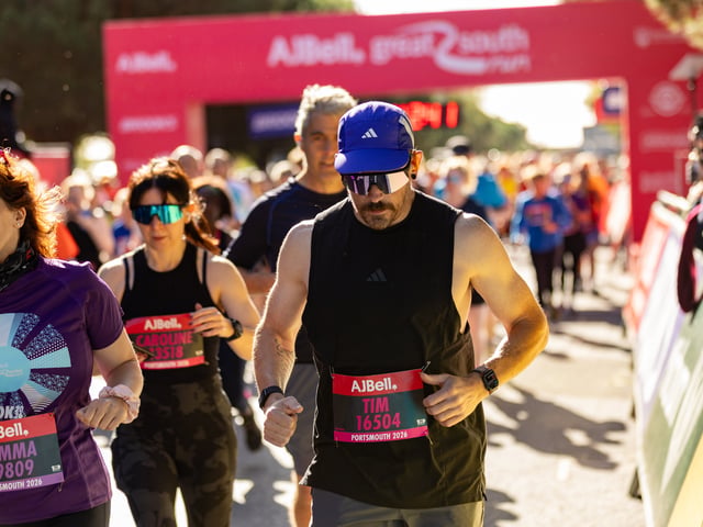 Great South Run purple wave