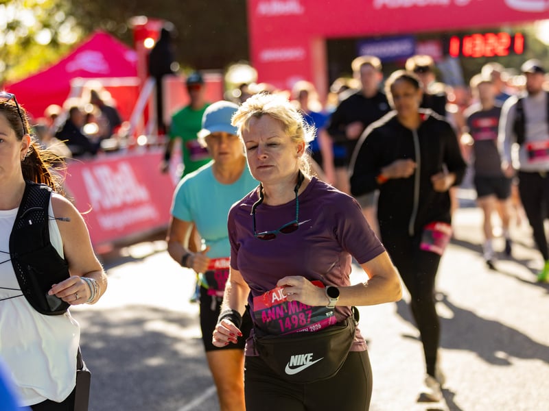 Great South Run 2026 blue and pink waves