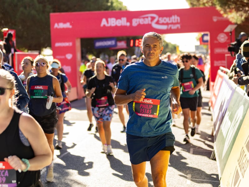 Great South Run 2026 blue and pink waves