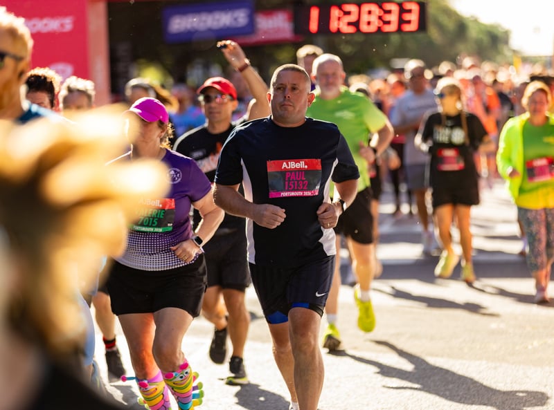 Great South Run 2026 blue and pink waves