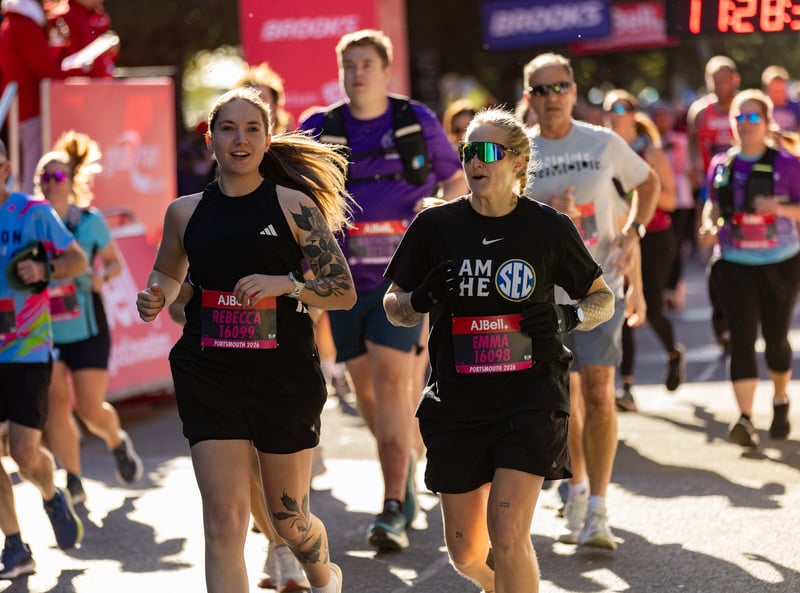 Great South Run 2026 blue and pink waves
