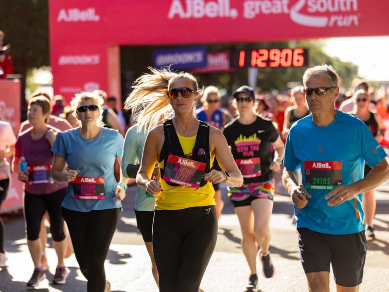 Great South Run 2026 blue and pink waves
