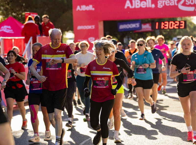 Great South Run 2026 blue and pink waves
