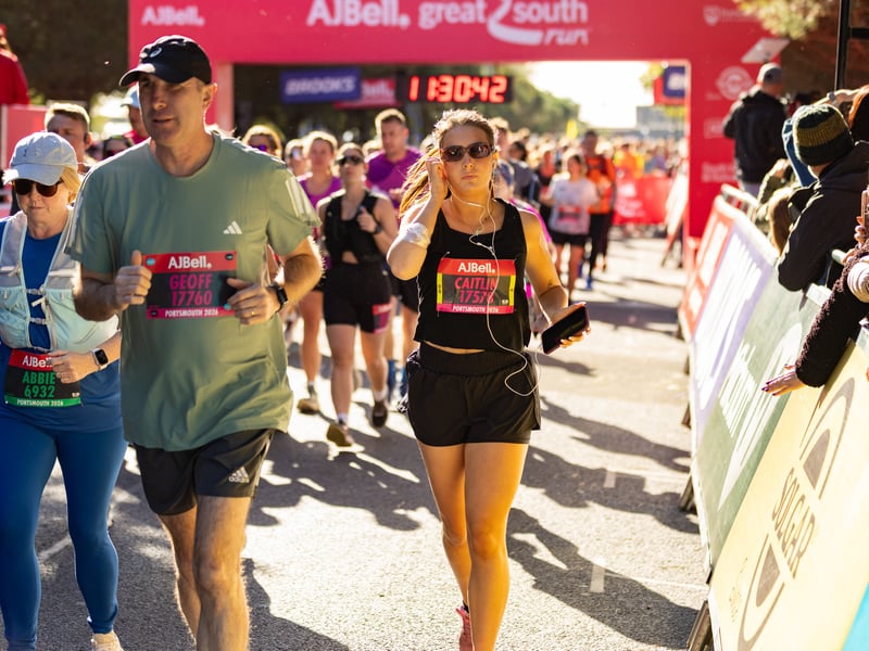Great South Run 2026 blue and pink waves