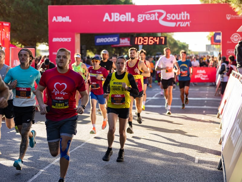 Great South Run 2026 green and orange waves