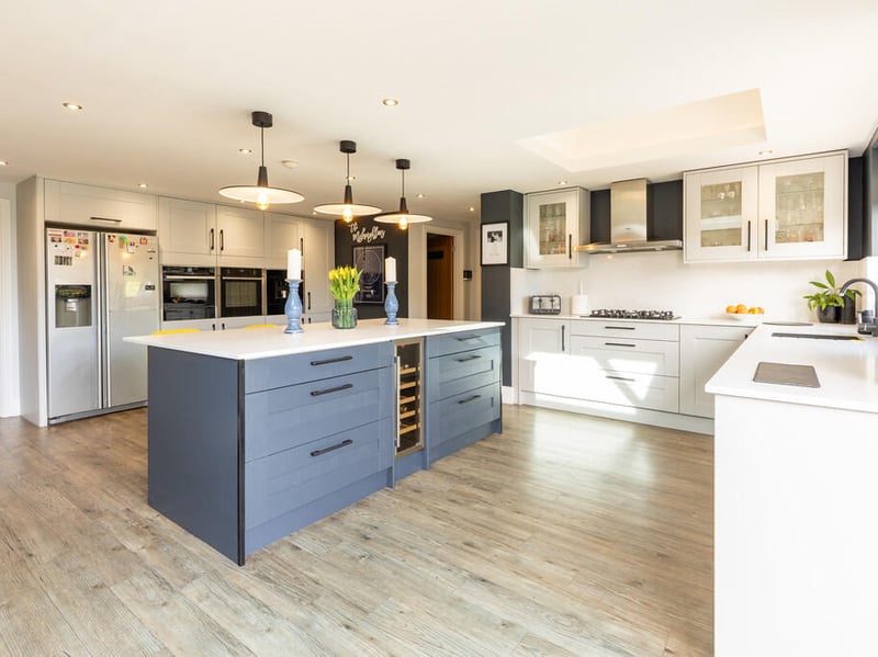 A better look at the kitchen