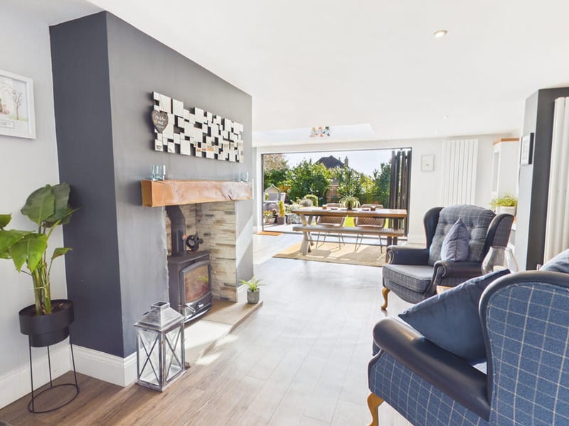 The adjoined sitting room again