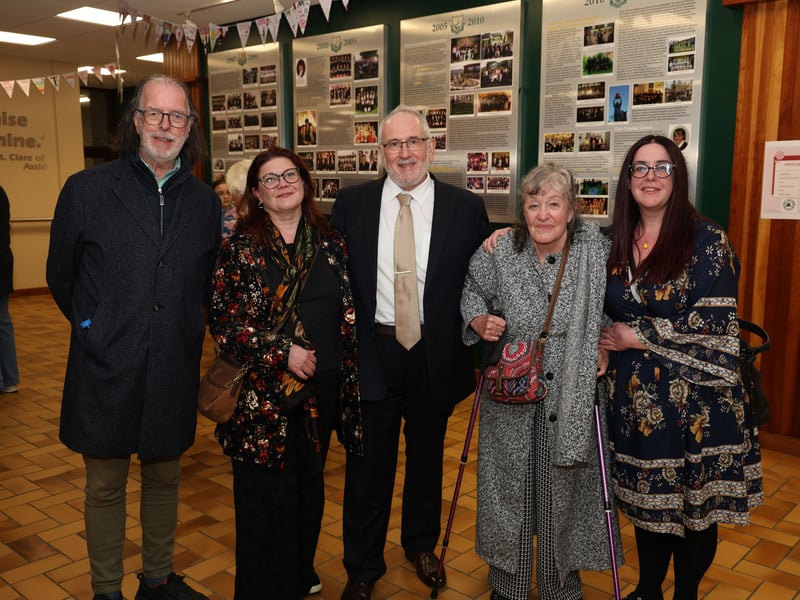 DONAL O'Hanlon, Siobhan McHaffiie, Principal Shane Comer, Kate and Emma O'Hanlon. NM264250