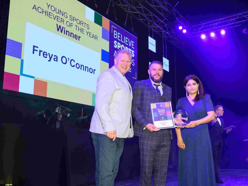 Freya O'Connor wins an award 