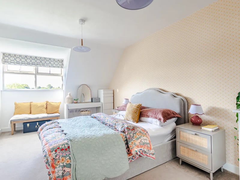 Occupying the top floor is the generous master suite, offering a wonderful sense of space thanks to its vaulted ceiling. 