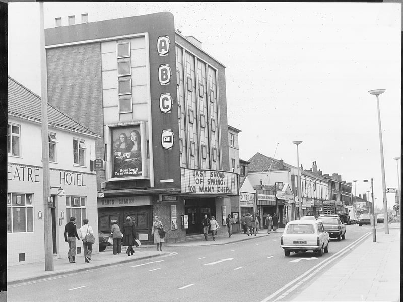 The popular Theatre Hotel next to the ABC in Fishergate in 1980  
