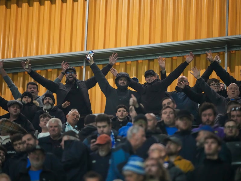 1,976 Pompey fans made the midweek trip to Molineux.
