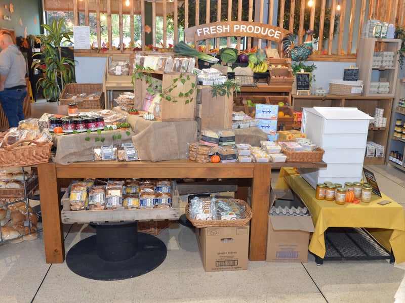 The farm shop stocks local producers, from Peak District honey, oils and flour to organic milk from a
nearby dairy.