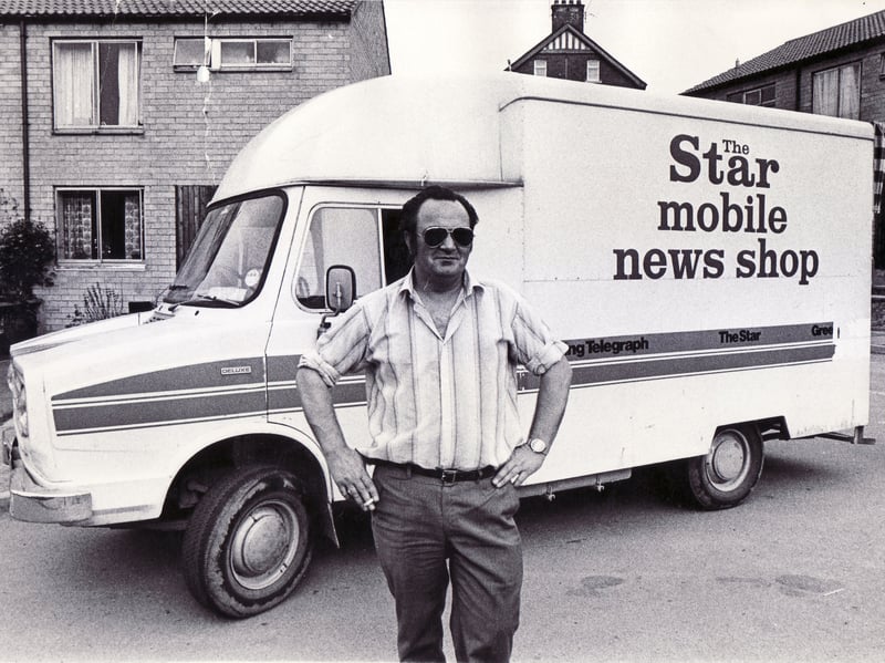 The Star mobile news shop, Mosborough, with relief manager Tony French - 17th July 1978