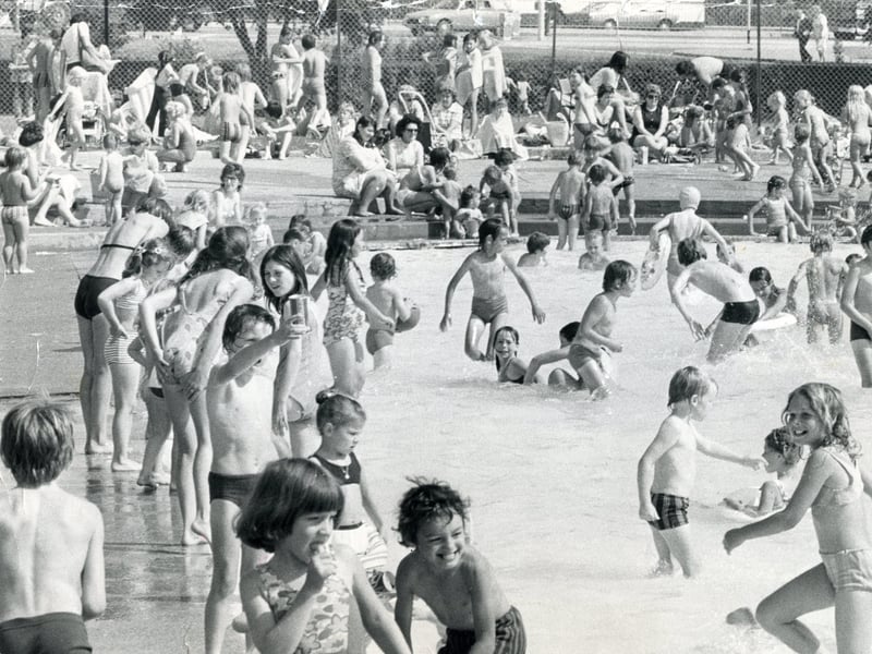 Hilsea Lido in June 1974.
Picture: (PP609)