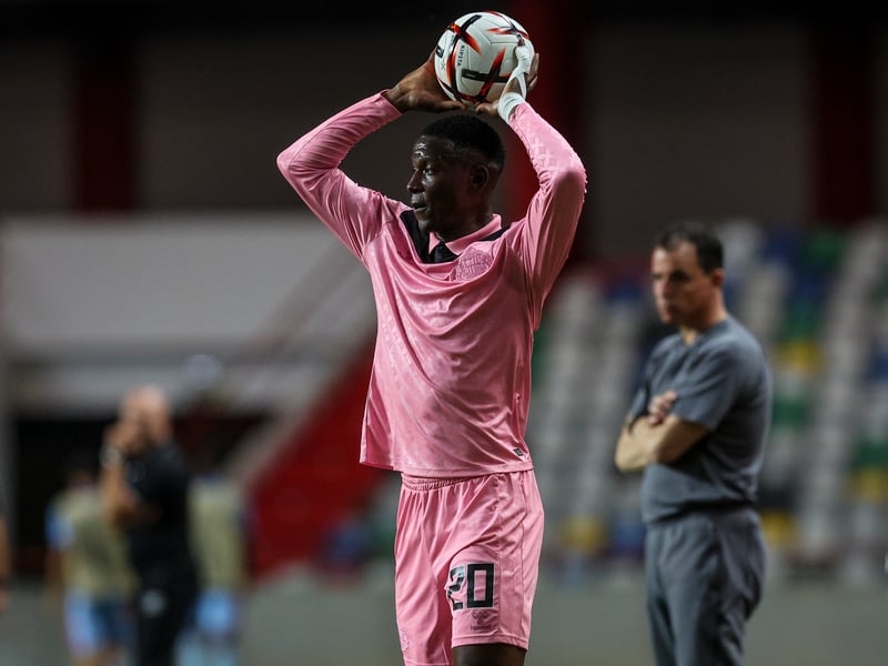 Mukiele was caught by Luke O'Nien as the duo cleared a long ball last weekend and was forced off with a throat issue as a result. Le Bris says there is no major injury but that the defender remains a doubt for this weekend. Would be a major absentee.