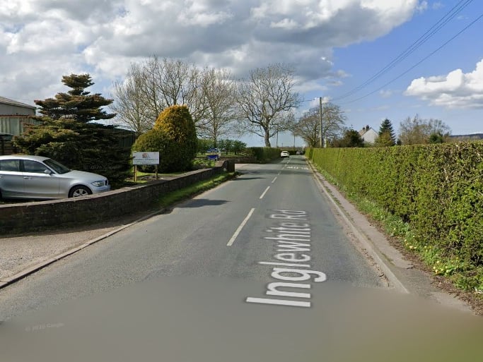 What: Temporary traffic lights
Why: : OH cabling works (BT) 
When: Oct 29-Oct 29